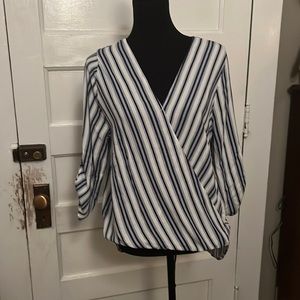 NWOT WEST K Women's Alexa Surplice Roll Tab Blouse. Size Medium, Excellent Cond.